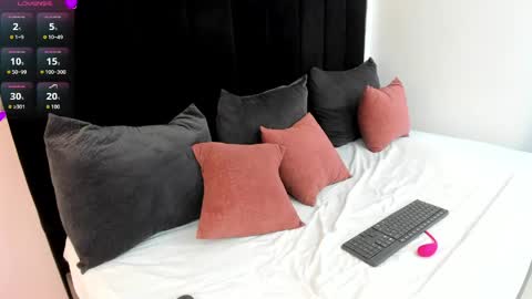 Jade online show from May 27, 7:55 pm
