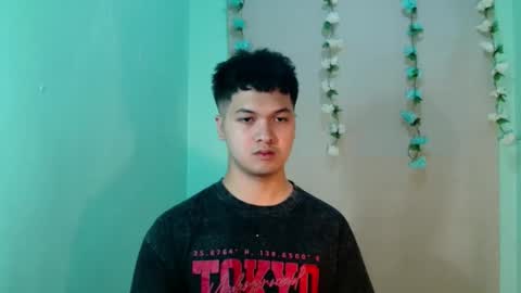 jade_halo online show from April 2, 8:01 am