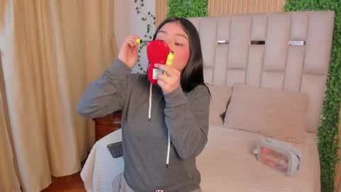 ade online show from April 14, 12:33 pm