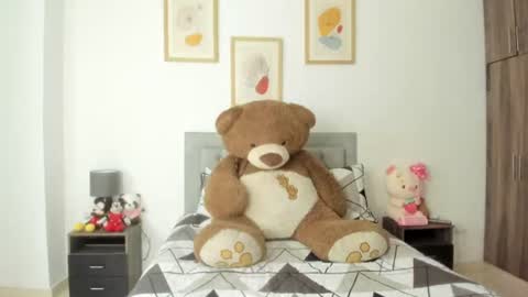Snapshot of jade_obi chatting on July 6, 3:03 pm Jade smile online show from July 6, 3:03 pm