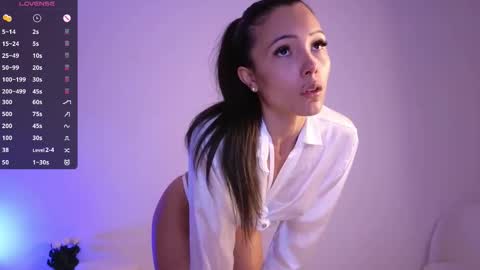 Snapshot of jade_paris chatting on October 3, 8:55 am Jade Paris online show from October 3, 8:55 am