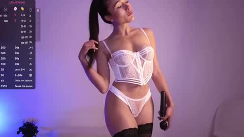 Snapshot of jade_paris chatting on November 2, 6:10 pm Jade Paris online show from November 2, 6:10 pm