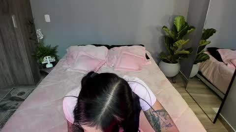 Snapshot of jade_porn chatting on January 9, 3:23 pm Jade independent model online show from January 9, 3:23 pm