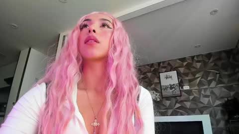 Snapshot of jade_porn chatting on January 18, 2:33 pm Jade independent model online show from January 18, 2:33 pm