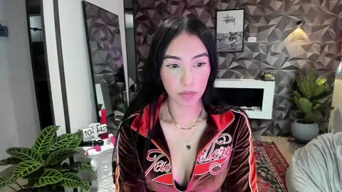 Snapshot of jade_porn chatting on January 25, 3:41 pm Jade independent model online show from January 25, 3:41 pm