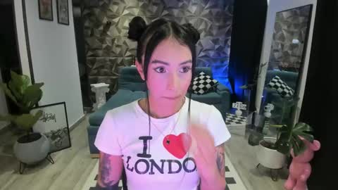 Snapshot of jade_porn chatting on March 11, 12:06 pm Jade independent model online show from March 11, 12:06 pm