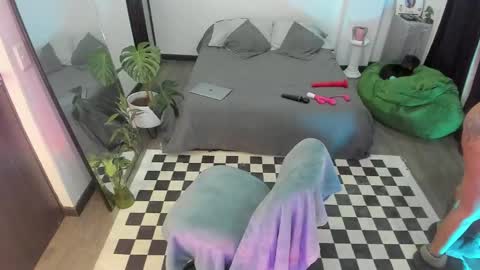 Snapshot of jade_porn chatting on November 18, 10:20 am Jade independent model online show from November 18, 10:20 am