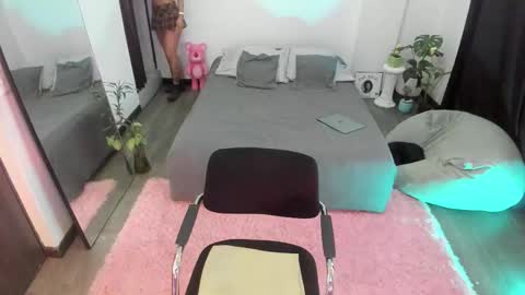 Snapshot of jade_porn chatting on December 1, 11:37 am Jade independent model online show from December 1, 11:37 am