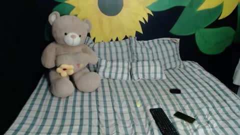 jade_scarlett1 online show from February 1, 9:29 pm