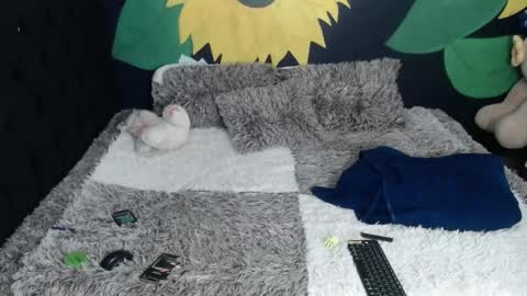 jade_scarlett1 online show from March 4, 7:01 pm
