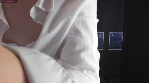 Jade online show from February 22, 2:30 pm