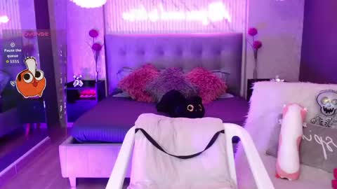 JADE online show from May 23, 9:19 pm
