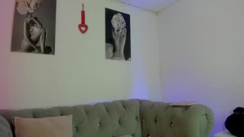 Jade online show from December 18, 3:12 am