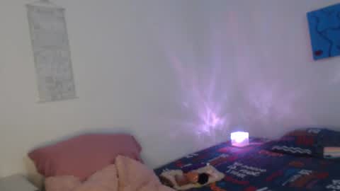 Snapshot of jade_watson19 chatting on October 22, 12:00 am Jade Watson online show from October 22, 12:00 am