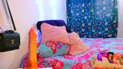 Jade Watson online show from March 6, 5:04 am