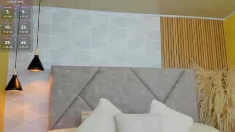 Snapshot of jade_whisper chatting on September 10, 1:27 am Alanis Cooper online show from September 10, 1:27 am