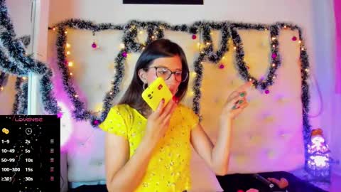 Snapshot of jade_white_ chatting on December 23, 12:30 pm jade white online show from December 23, 12:30 pm