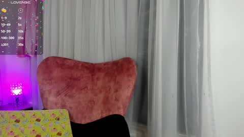 Snapshot of jade_white_ chatting on January 14, 12:45 pm jade white online show from January 14, 12:45 pm