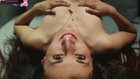 Snapshot of jade_white_ chatting on March 10, 12:04 pm jade white online show from March 10, 12:04 pm