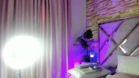 Snapshot of jade_white_ chatting on September 17, 12:51 pm jade white online show from September 17, 12:51 pm