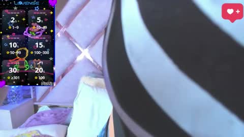 jade white  online show from March 14, 2:11 pm