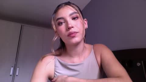 Jade online show from May 30, 9:23 pm