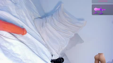 jadee__ online show from January 13, 8:58 am