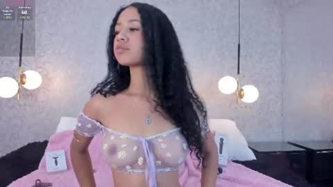 Snapshot of jadee_angels chatting on June 17, 3:24 pm JADEE ANGELS online show from June 17, 3:24 pm
