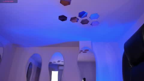 JADE EVANS online show from January 5, 8:42 pm