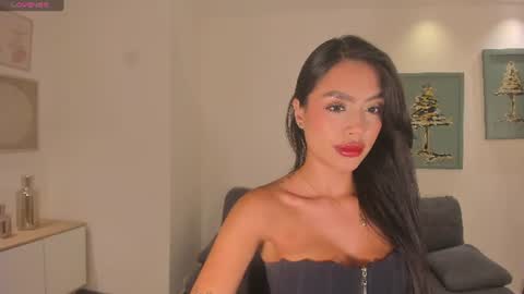 JADE EVANS online show from July 11, 12:41 pm