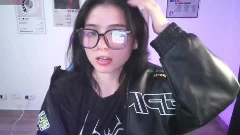Snapshot of jademonet_ chatting on June 9, 3:07 am Jade 3 online show from June 9, 3:07 am