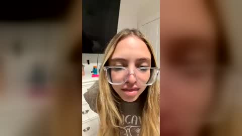 jademonroe0522 online show from June 30, 9:21 am