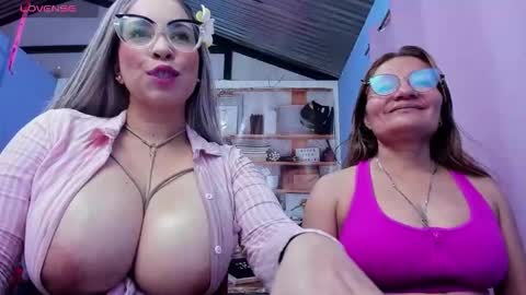 Snapshot of jademooms chatting on October 20, 9:59 pm JADEMOOMS online show from October 20, 9:59 pm