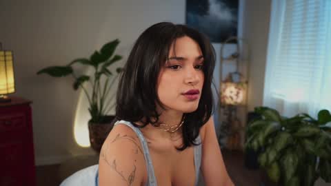 Snapshot of jadeperez_ chatting on December 2, 9:50 pm Jade online show from December 2, 9:50 pm