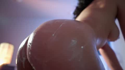 Snapshot of jadeperez_ chatting on December 16, 2:25 am Jade online show from December 16, 2:25 am