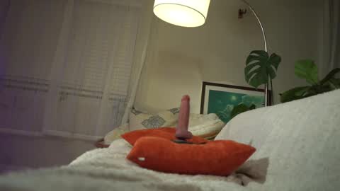 Snapshot of jadeperez_ chatting on February 22, 4:18 am Jade online show from February 22, 4:18 am