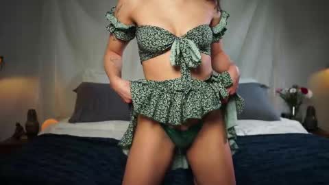 Snapshot of jadeperez_ chatting on March 12, 11:54 pm Jade online show from March 12, 11:54 pm