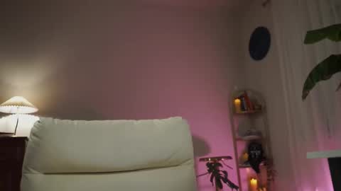 Snapshot of jadeperez_ chatting on November 7, 4:12 am Jade online show from November 7, 4:12 am