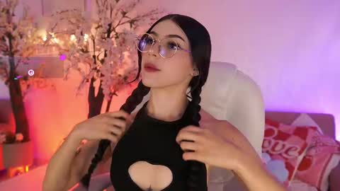 Jade Summer online show from March 6, 11:39 am