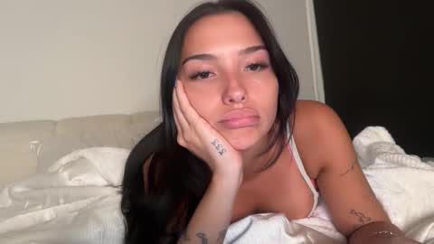 Snapshot of jadexwildee chatting on May 19, 12:49 am Jade Wilde online show from May 19, 12:49 am