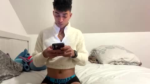 Snapshot of jadson2601 chatting on March 3, 5:24 am jadson2601 online show from March 3, 5:24 am