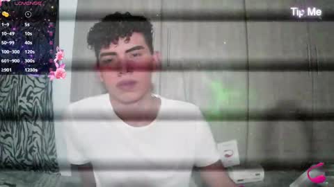 Snapshot of jaedasky_ chatting on December 8, 4:46 am javi15 online show from December 8, 4:46 am