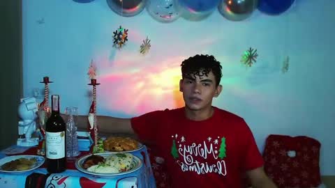 Snapshot of jaedasky_ chatting on December 25, 2:03 am javi15 online show from December 25, 2:03 am