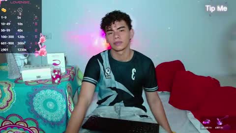 Snapshot of jaedasky_ chatting on January 21, 6:22 am javi15 online show from January 21, 6:22 am