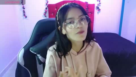 jaide412638 online show from May 1, 8:24 pm