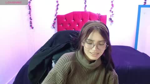 jaide412638 online show from June 5, 9:42 pm