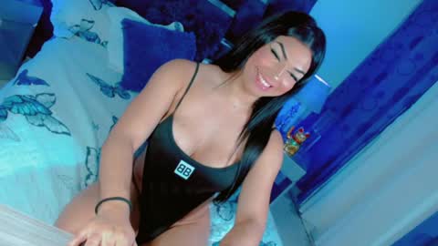 KAMILA D LOS ANGELES online show from May 21, 12:17 am