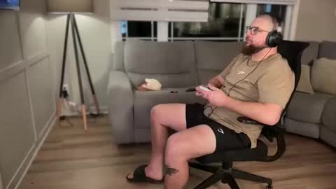 Snapshot of jake0333 chatting on November 2, 12:13 am Jake online show from November 2, 12:13 am