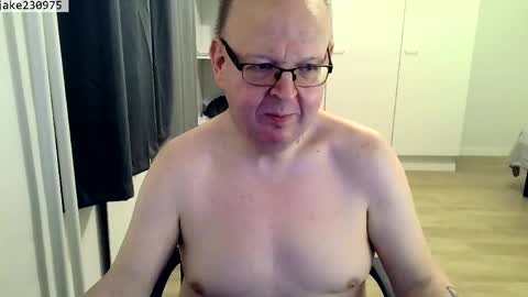 Jake2309 online show from April 11, 6:45 pm