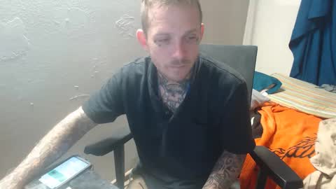 showingitoff online show from October 5, 1:31 pm